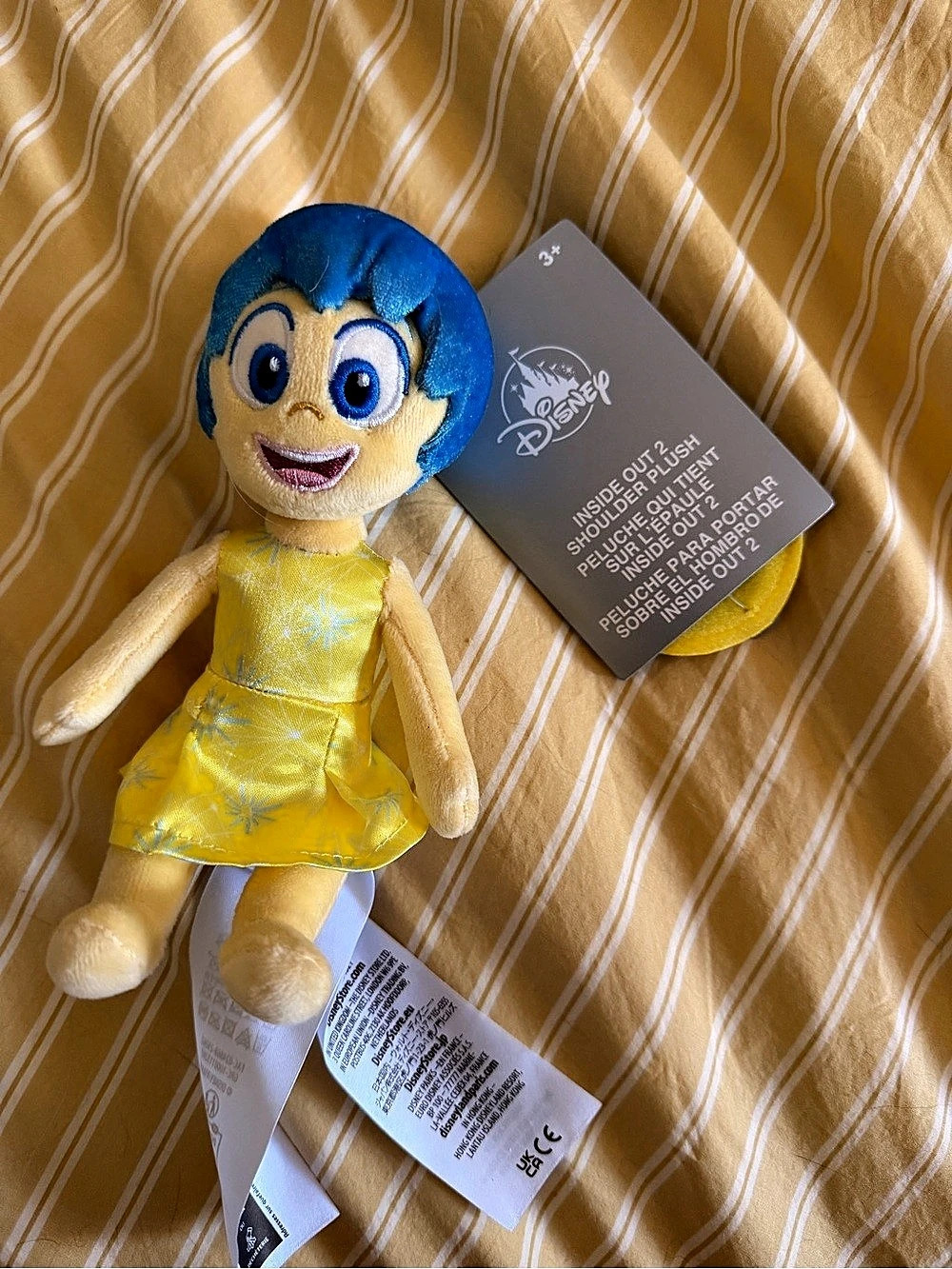 Disney’s Inside Out Joy Magnetic Shoulder Plush NWT